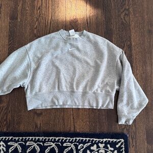 Nike Cropped Grey Sweatshirt